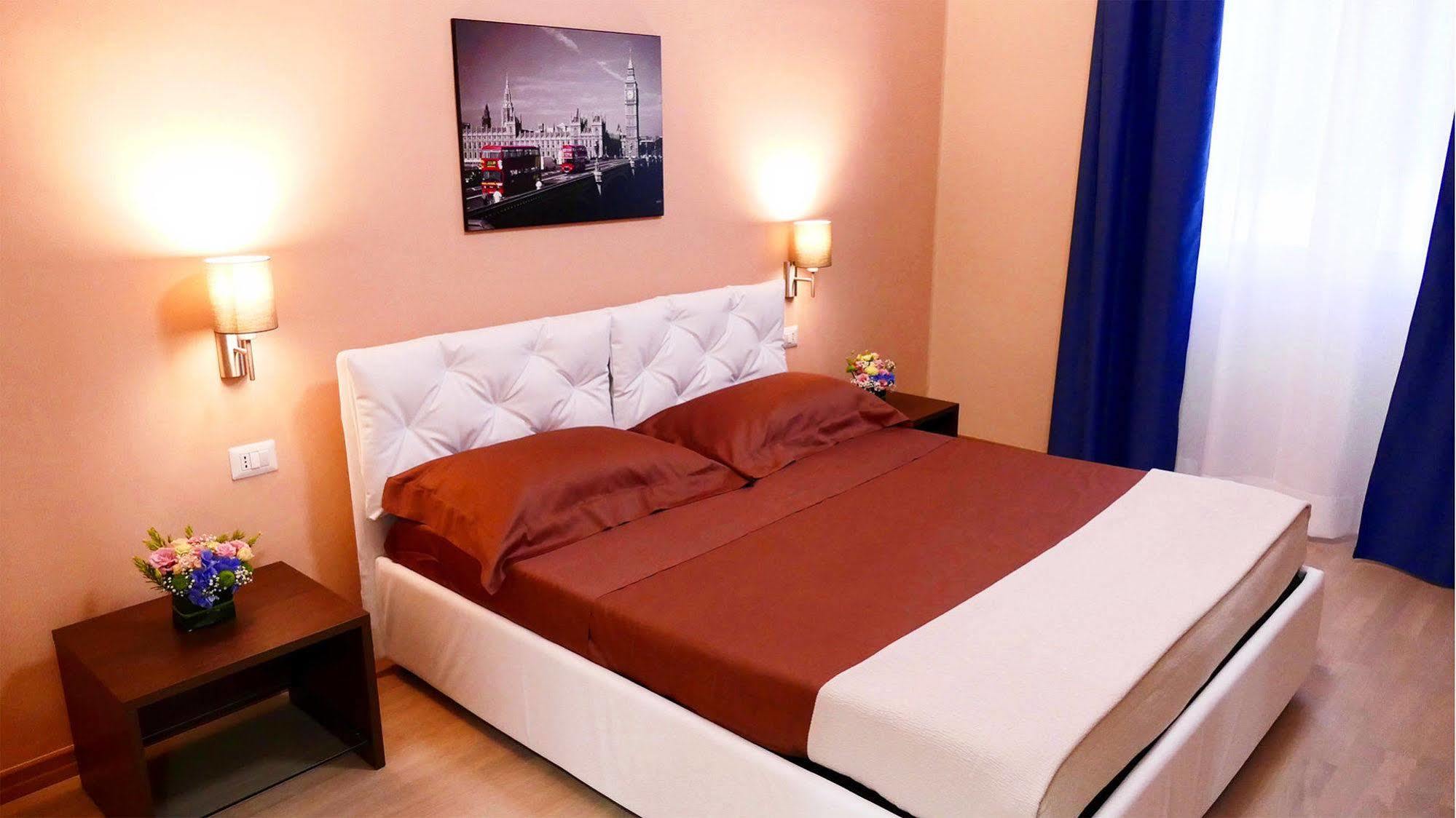 Cairoli Exclusive Rooms & Suite Brindisi Exterior foto