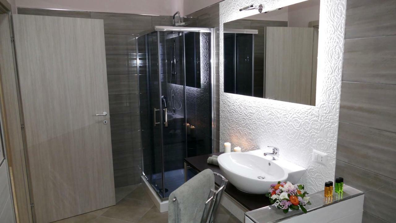 Cairoli Exclusive Rooms & Suite Brindisi Exterior foto