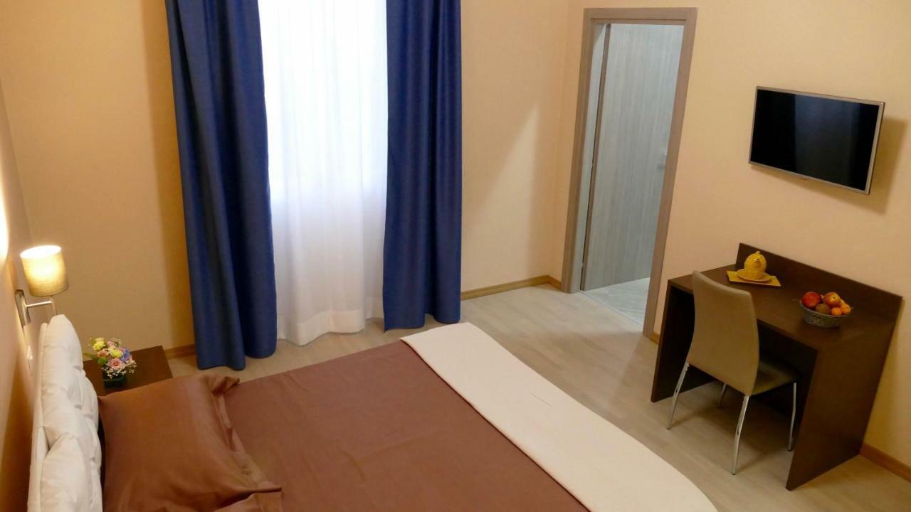 Cairoli Exclusive Rooms & Suite Brindisi Exterior foto