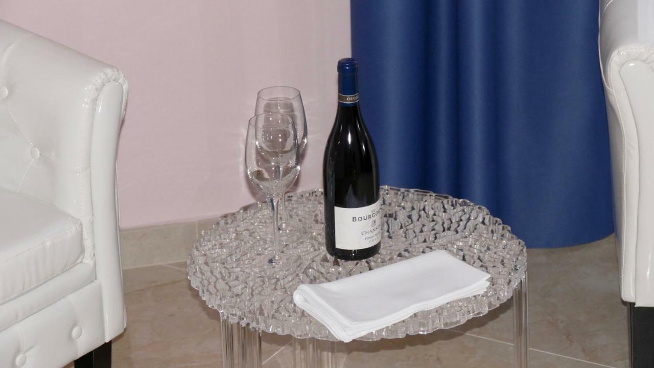 Cairoli Exclusive Rooms & Suite Brindisi Exterior foto